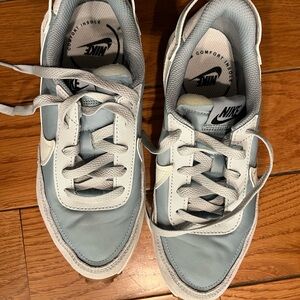 Nike Waffle! Like new.